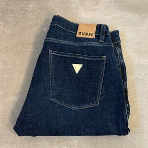 GUESS Skinny Sexy Curve Jeans